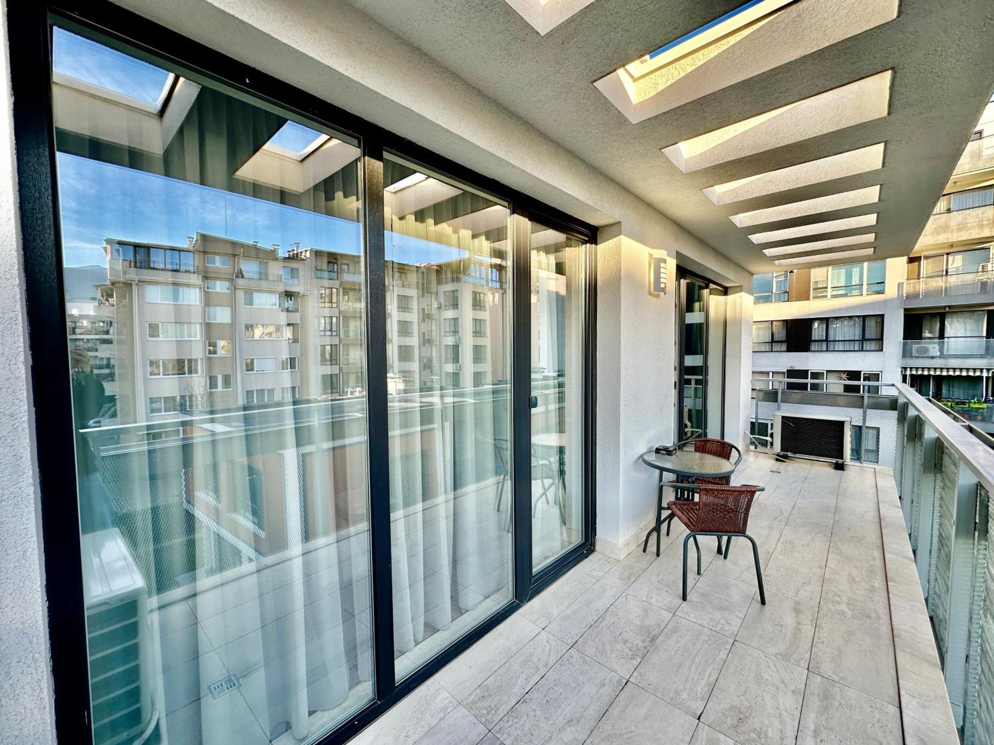 7Th Sense Boutique Apartments Sofia Exteriör bild