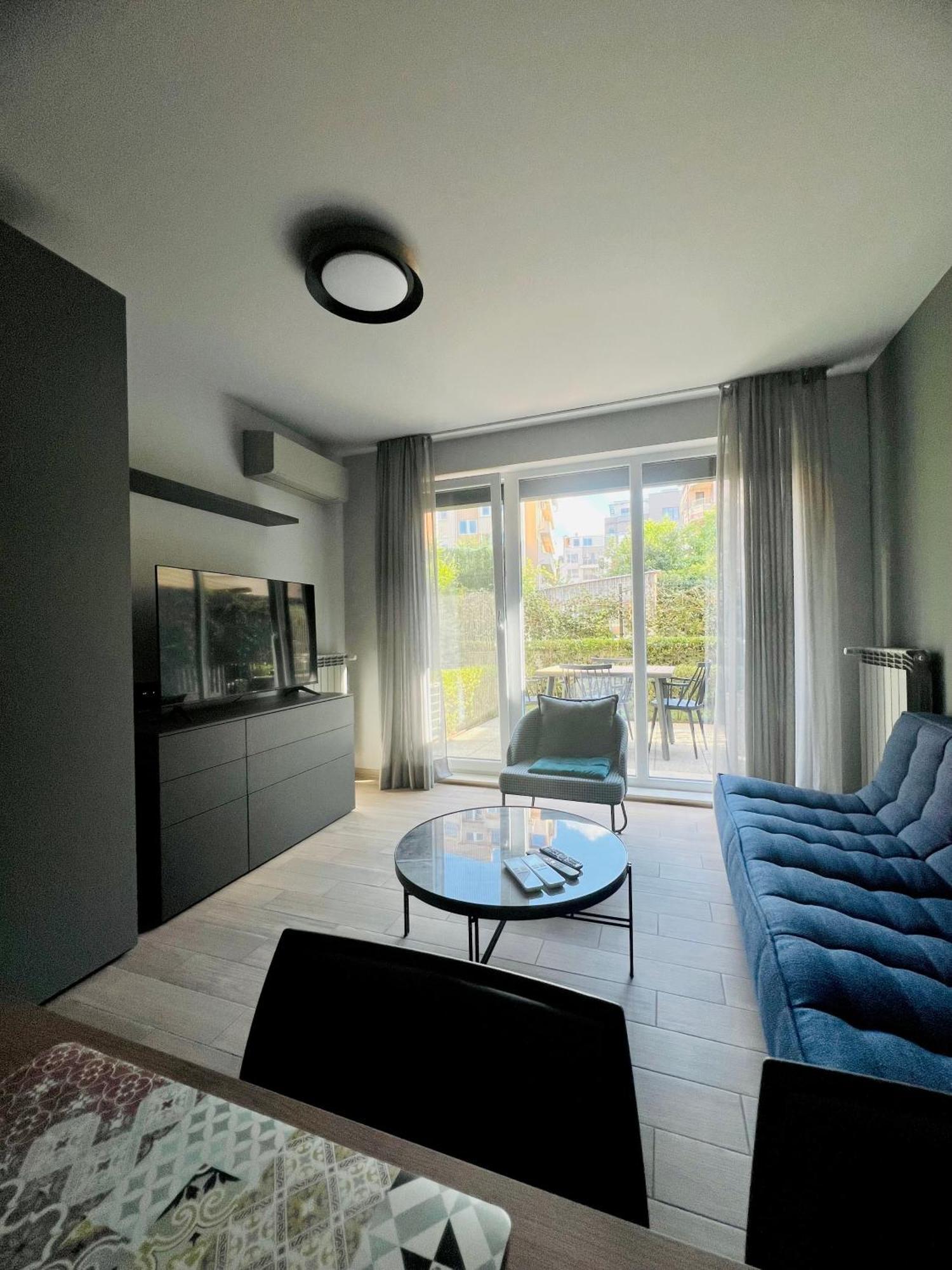 7Th Sense Boutique Apartments Sofia Exteriör bild