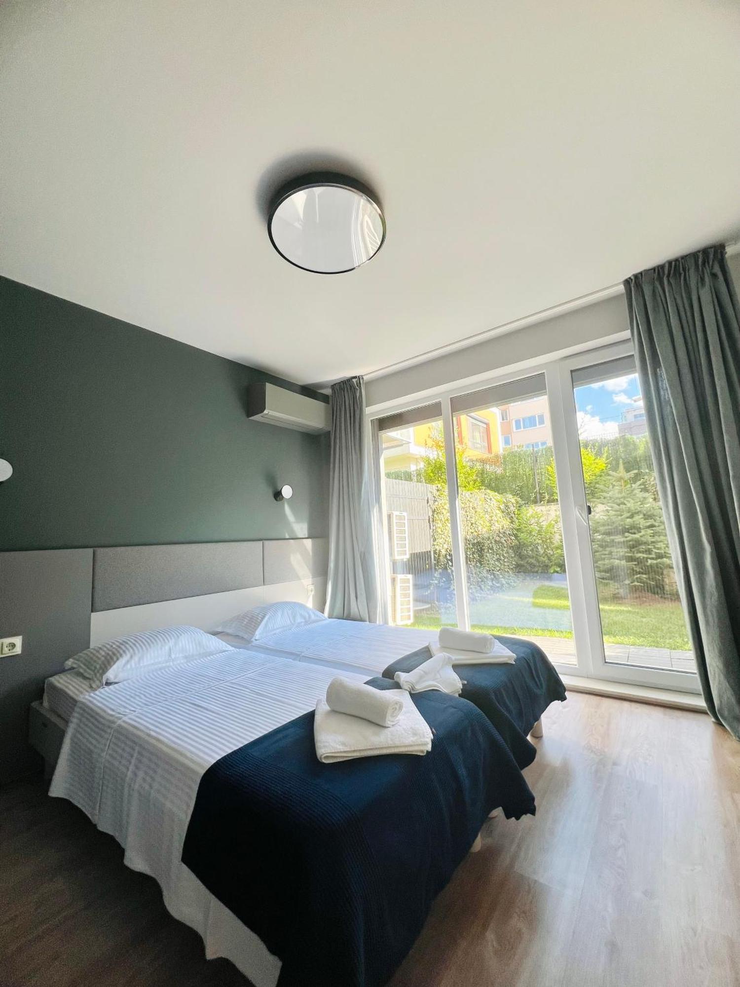 7Th Sense Boutique Apartments Sofia Exteriör bild