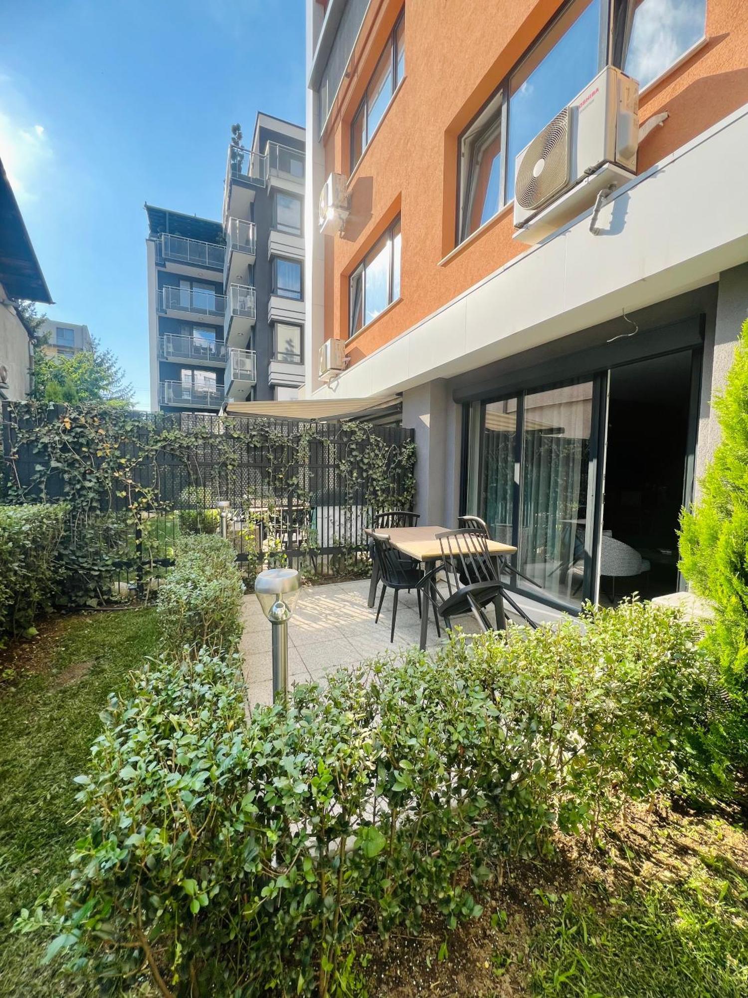7Th Sense Boutique Apartments Sofia Exteriör bild
