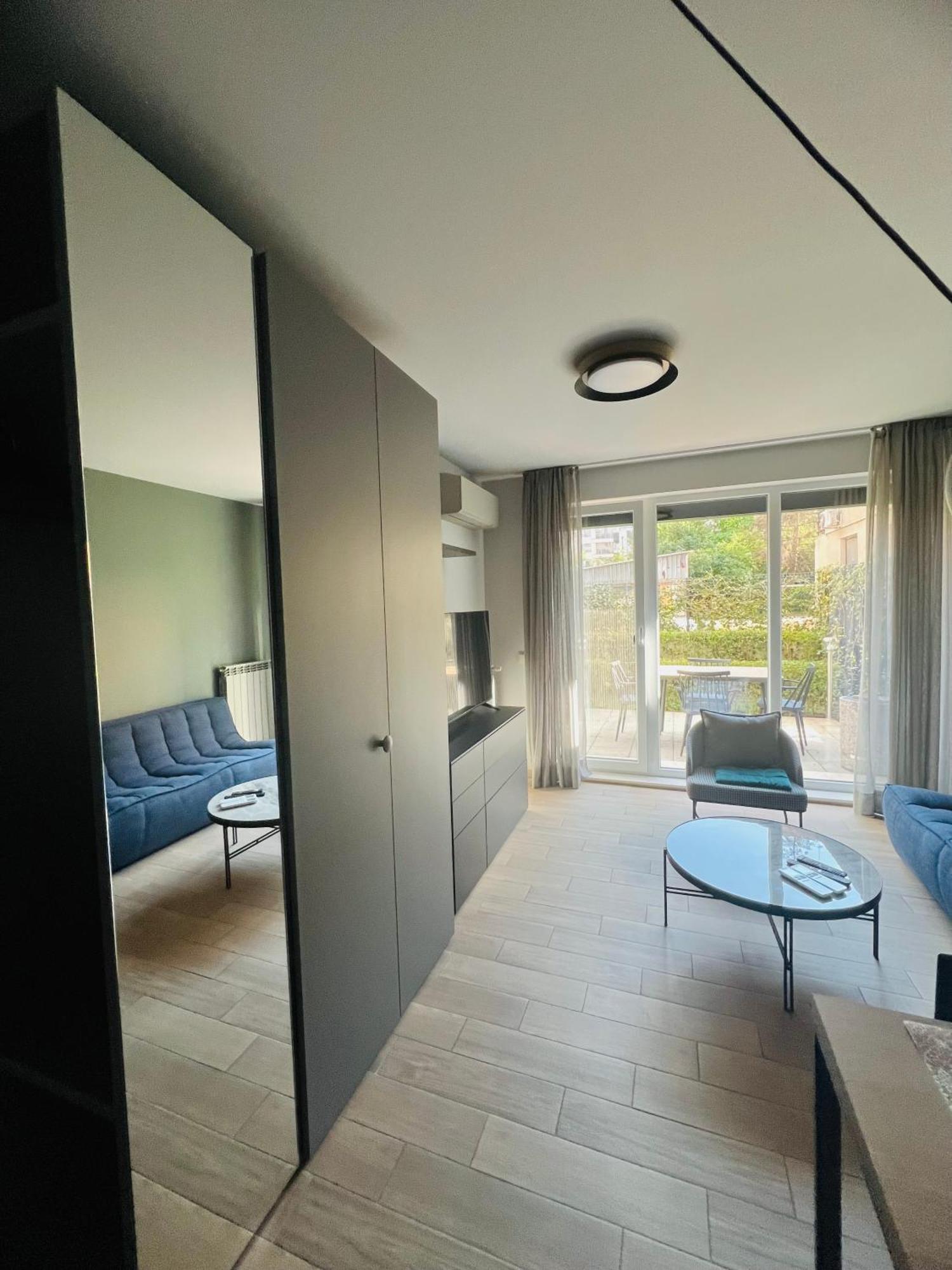 7Th Sense Boutique Apartments Sofia Exteriör bild