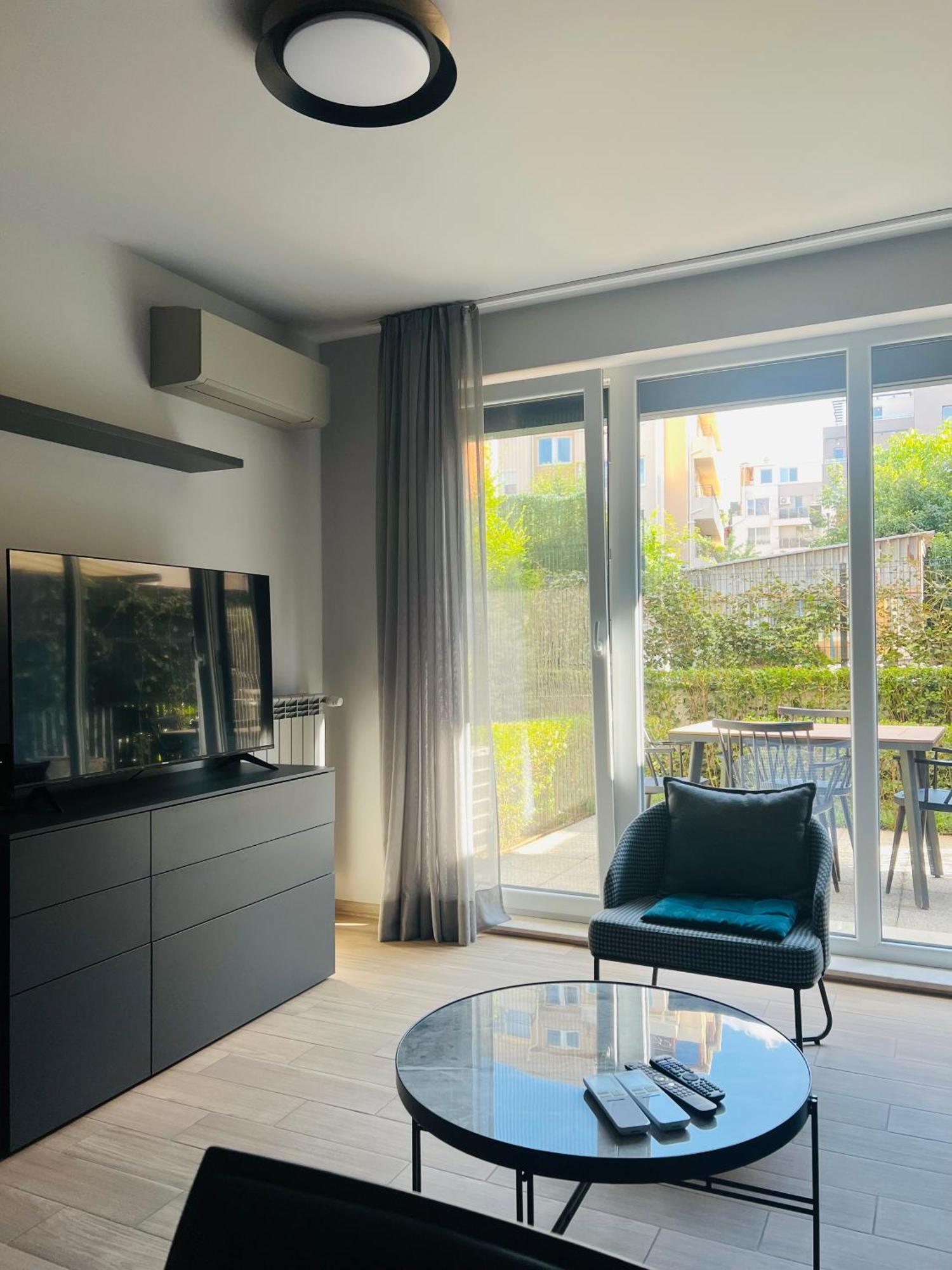7Th Sense Boutique Apartments Sofia Exteriör bild